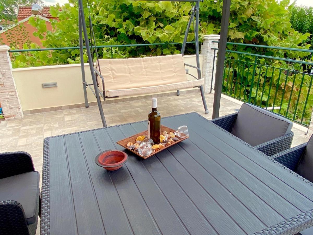 Asteraki Poolside Apartment By Dadovillas Acharavi  Ngoại thất bức ảnh